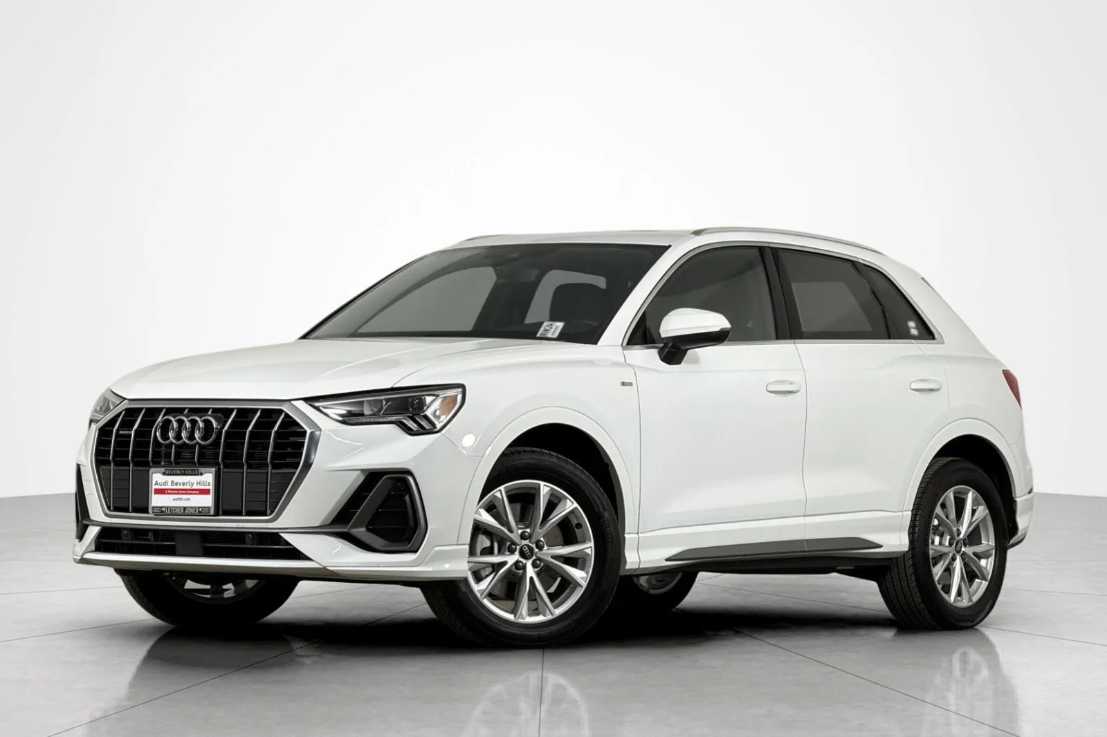 2025 Audi Q3 45 TFSI S Line Premium quattro's photo