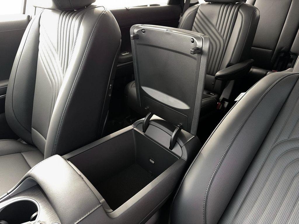 New 2026 Black Hyundai SEL Premium AWD image 18