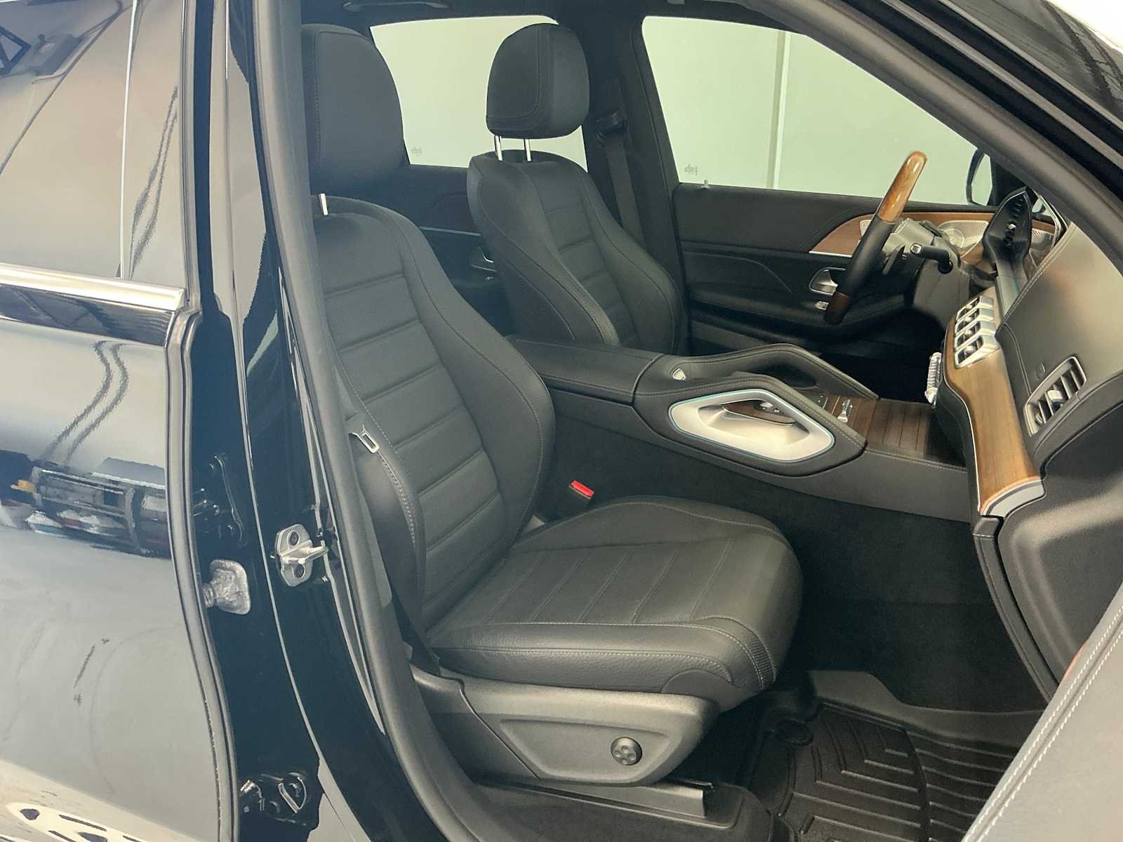 Certified Used 2022 Black Mercedes-Benz GLE 450 image 23