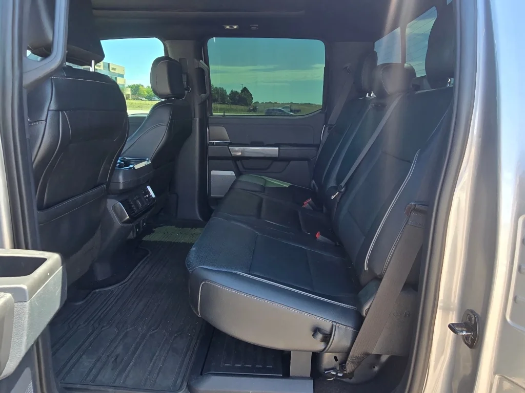 Used 2022 Iconic Silver Metallic Ford LARIAT image 13