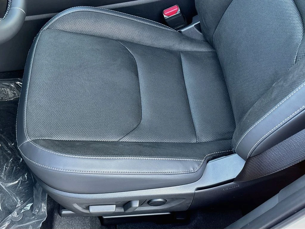 New 2026 Rhodium White Metallic Mazda 2.5 S Preferred AWD image 19