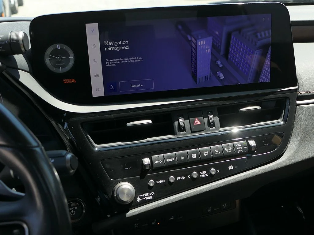 Used 2023 Silver Lexus 300h image 20