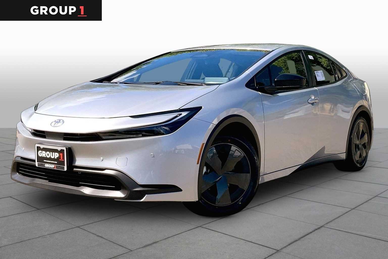 2026 Toyota Prius LE FWD's photo