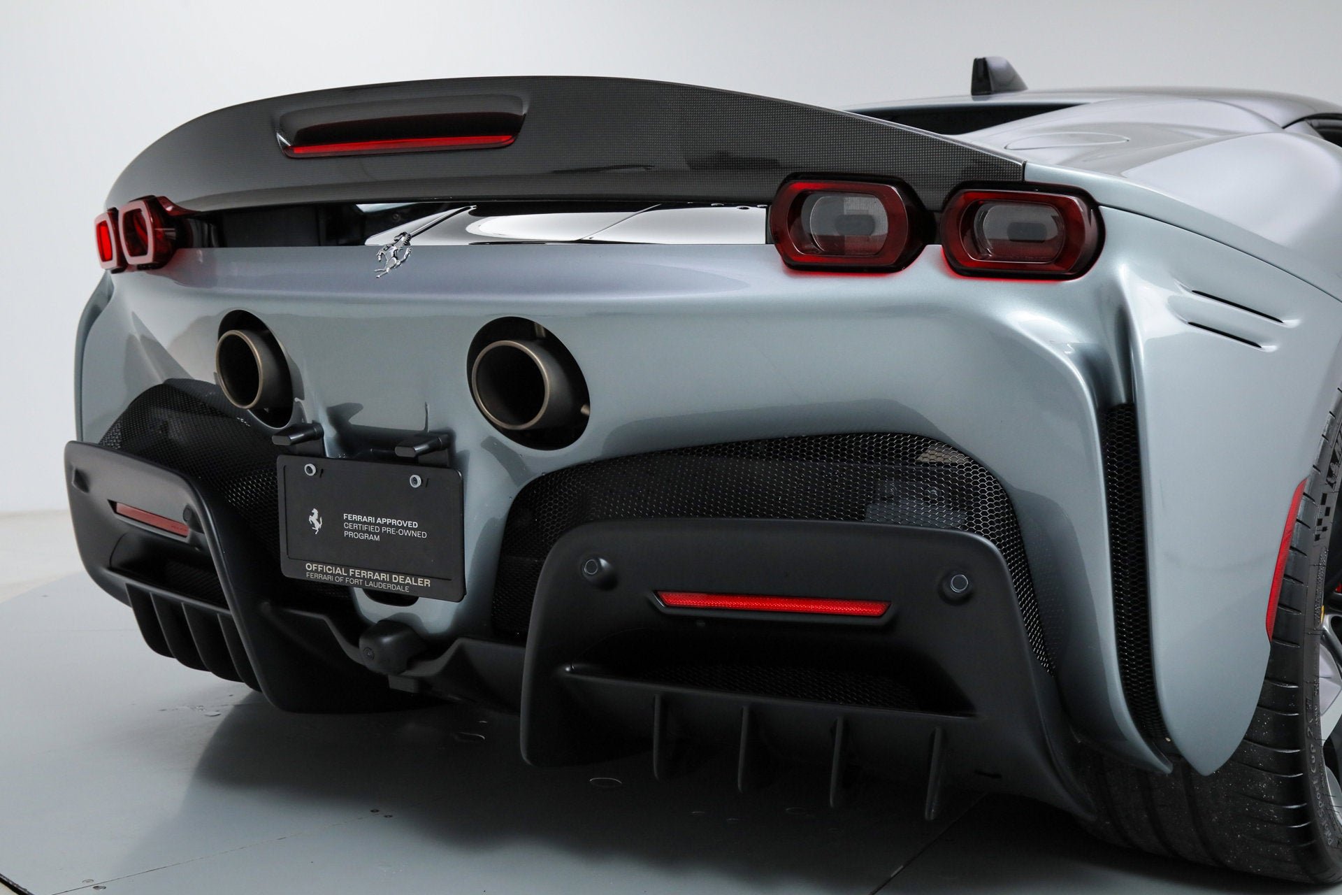 Used 2022 Grigio Titanio Ferrari  image 20