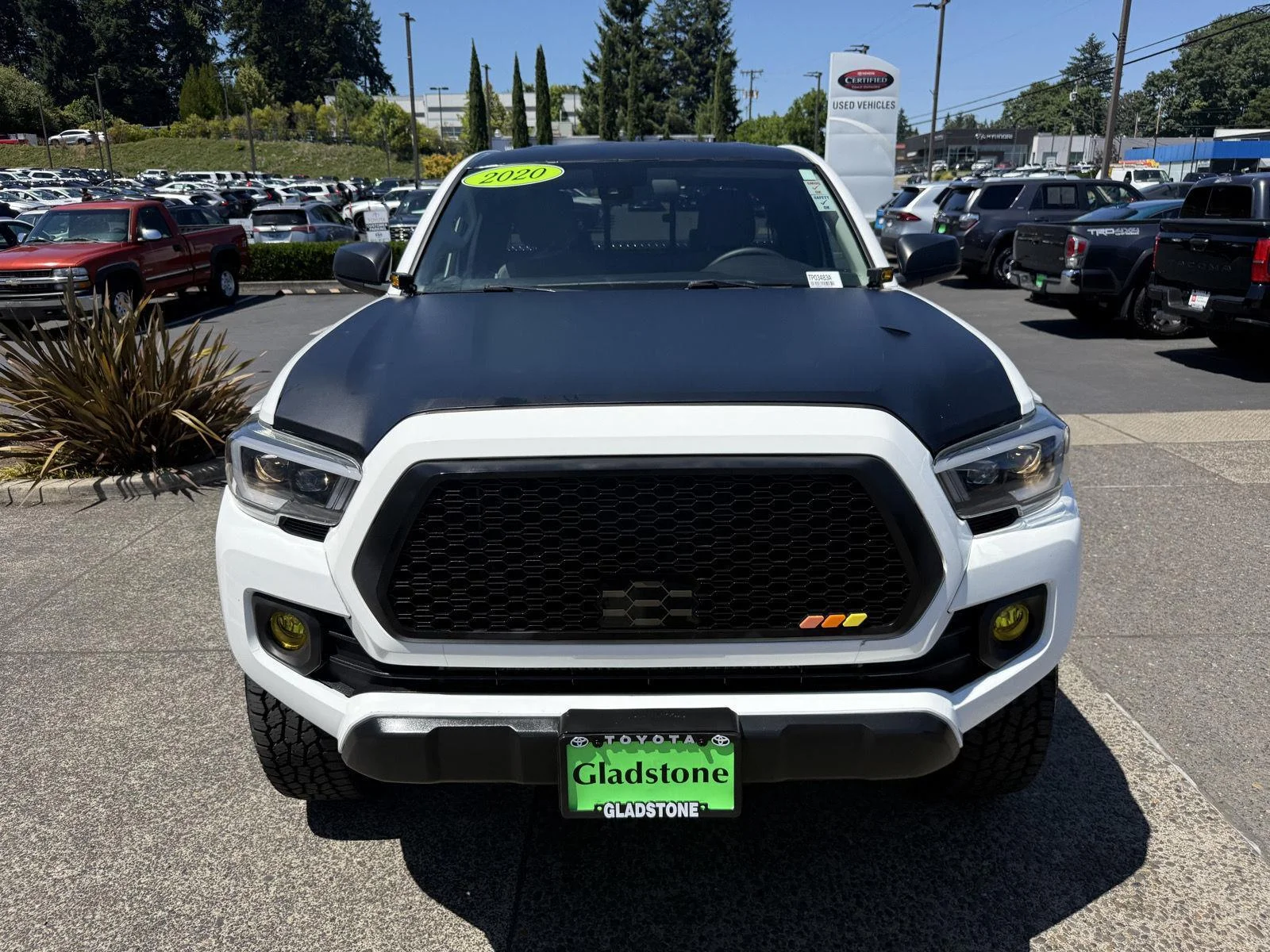 Used 2020 Super White Toyota SR5 image 8