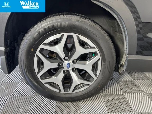 Used 2020 Crystal Black Silica Subaru Premium image 40