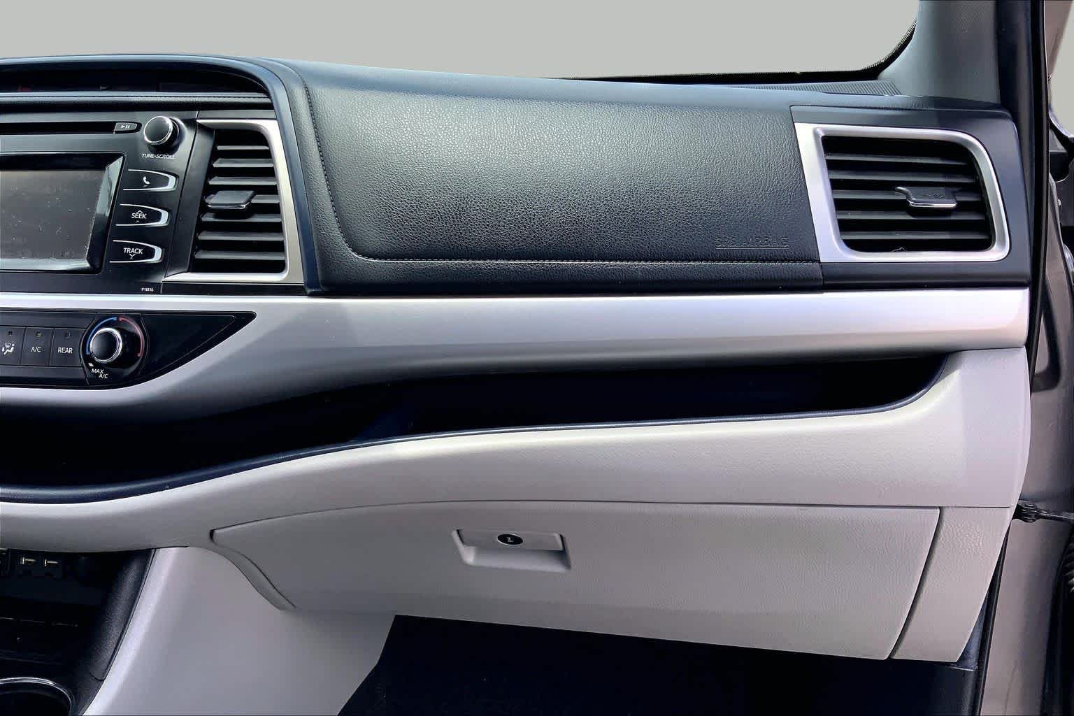 Used 2019 Predawn Gray Mica Toyota LE image 18