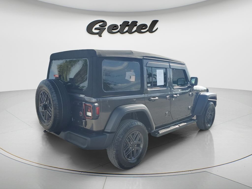Used 2024 Gray Jeep Sport S image 5