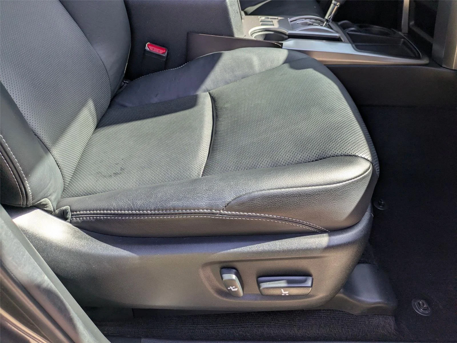 Used 2023 Magnetic Gray Metallic Toyota Limited image 37