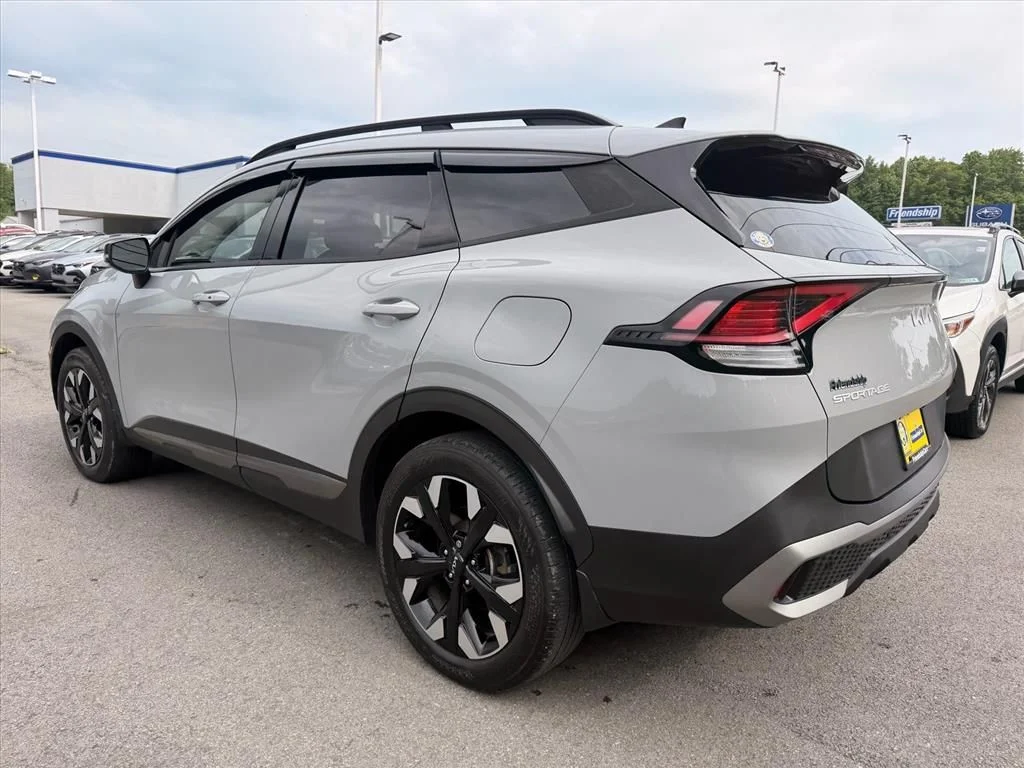 Used 2023 Gray Kia X-Line image 5