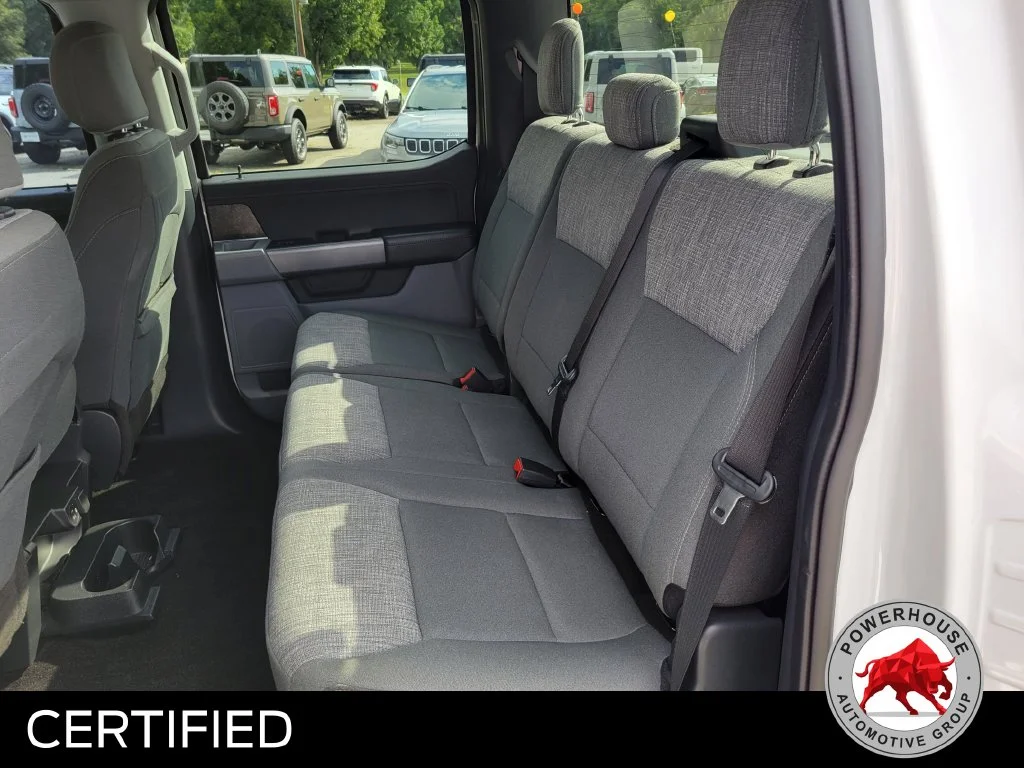Used 2021 White Ford XLT image 16