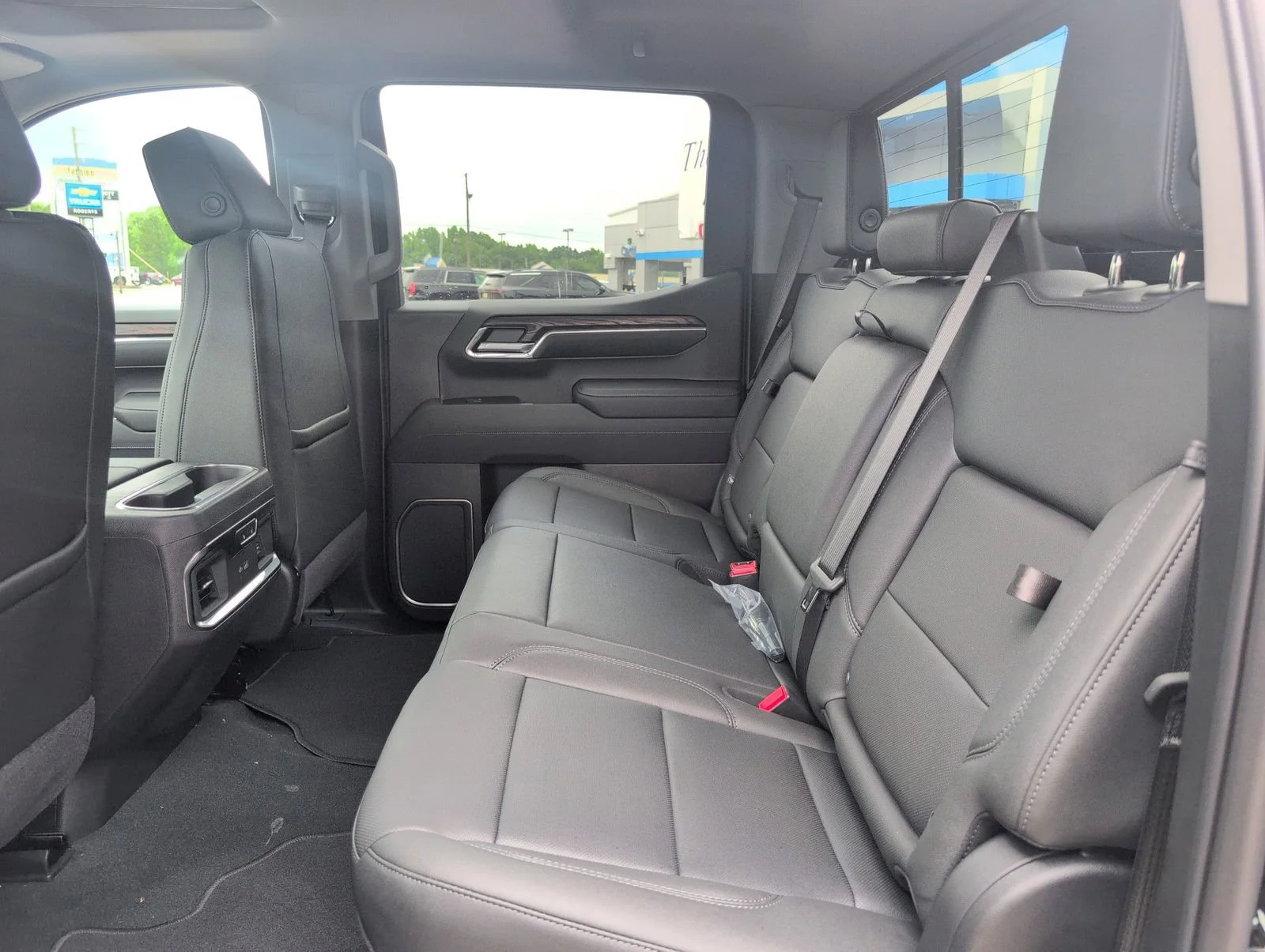 New 2026 Onyx Black GMC SLT image 32