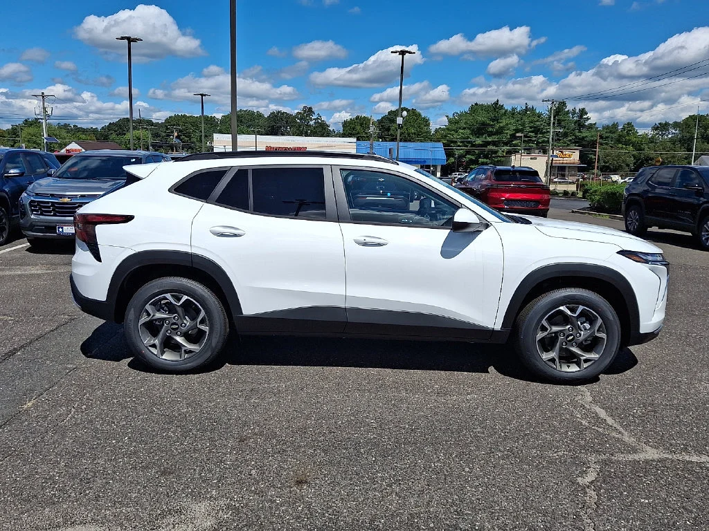 New 2026 Summit White Chevrolet LT image 9