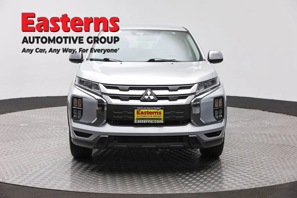 Used 2021 Silver Mitsubishi 2.0 ES image 2
