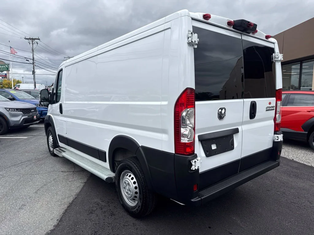 Used 2025 White Ram Base image 7