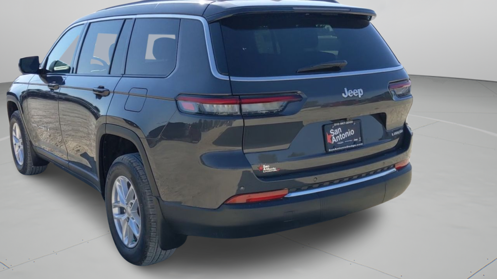 New 2025 Baltic Gray Metallic Clear-Coat Exterior Paint Jeep Laredo image 42