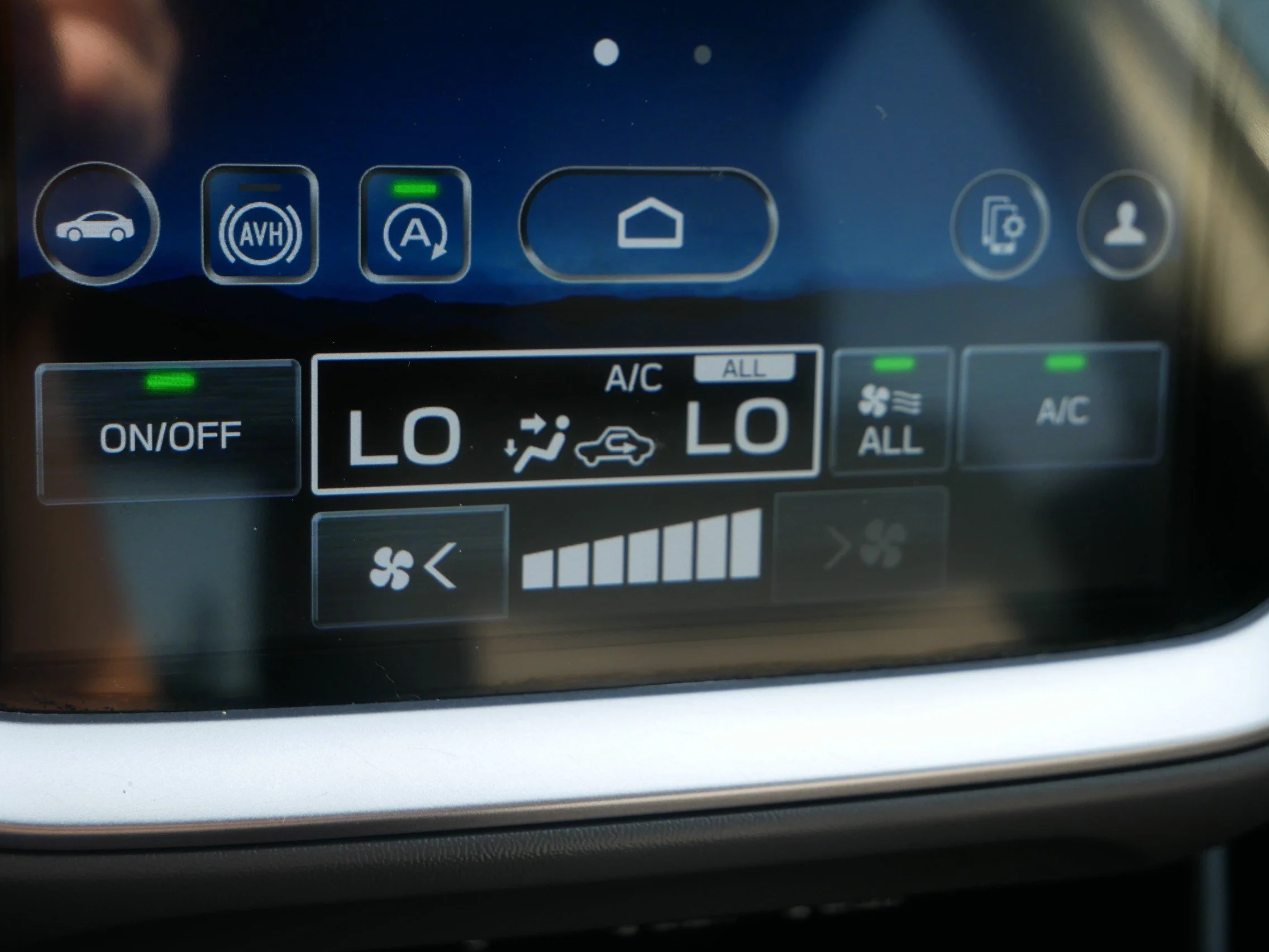 Used 2024 Crystal White Pearl Subaru Premium image 24