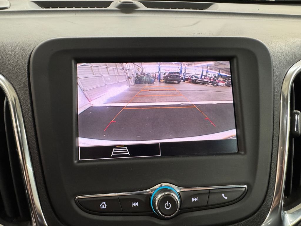 Used 2024 White Chevrolet LT image 21