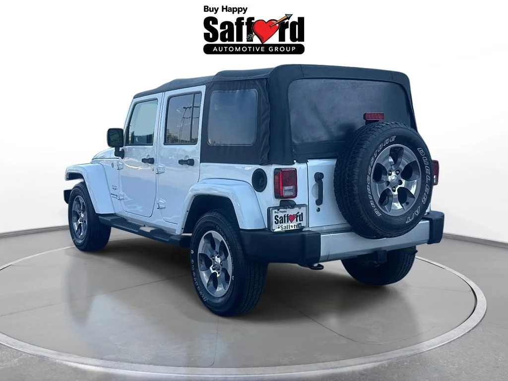 Used 2018 White Jeep Unlimited Sahara image 5