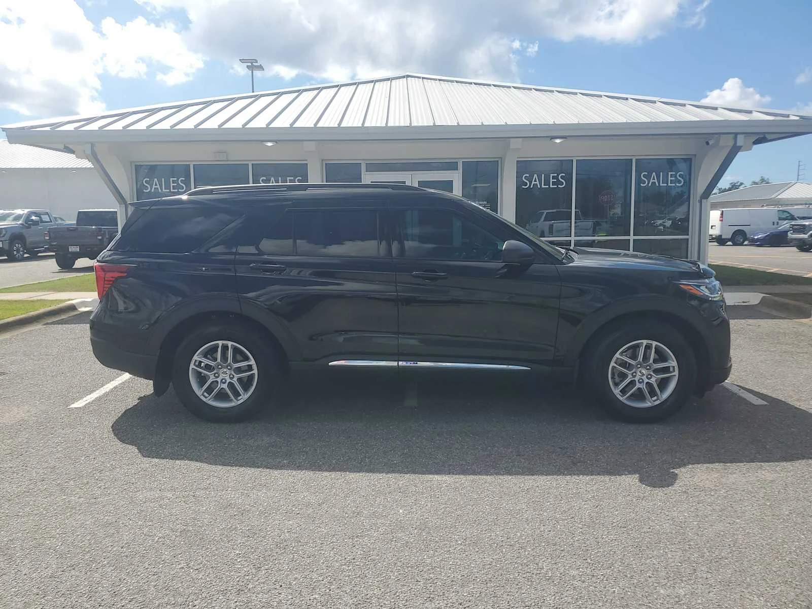 Used 2025 Black Ford Active image 8