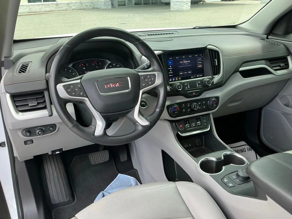 Used 2021 White GMC SLT image 34