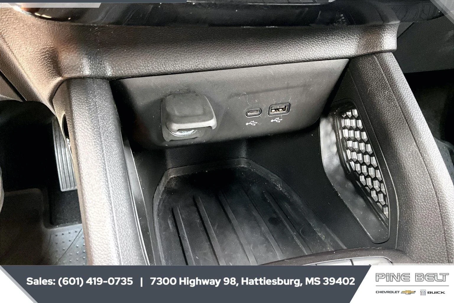Used 2024 Mosaic Black Metallic Chevrolet ACTIV image 24