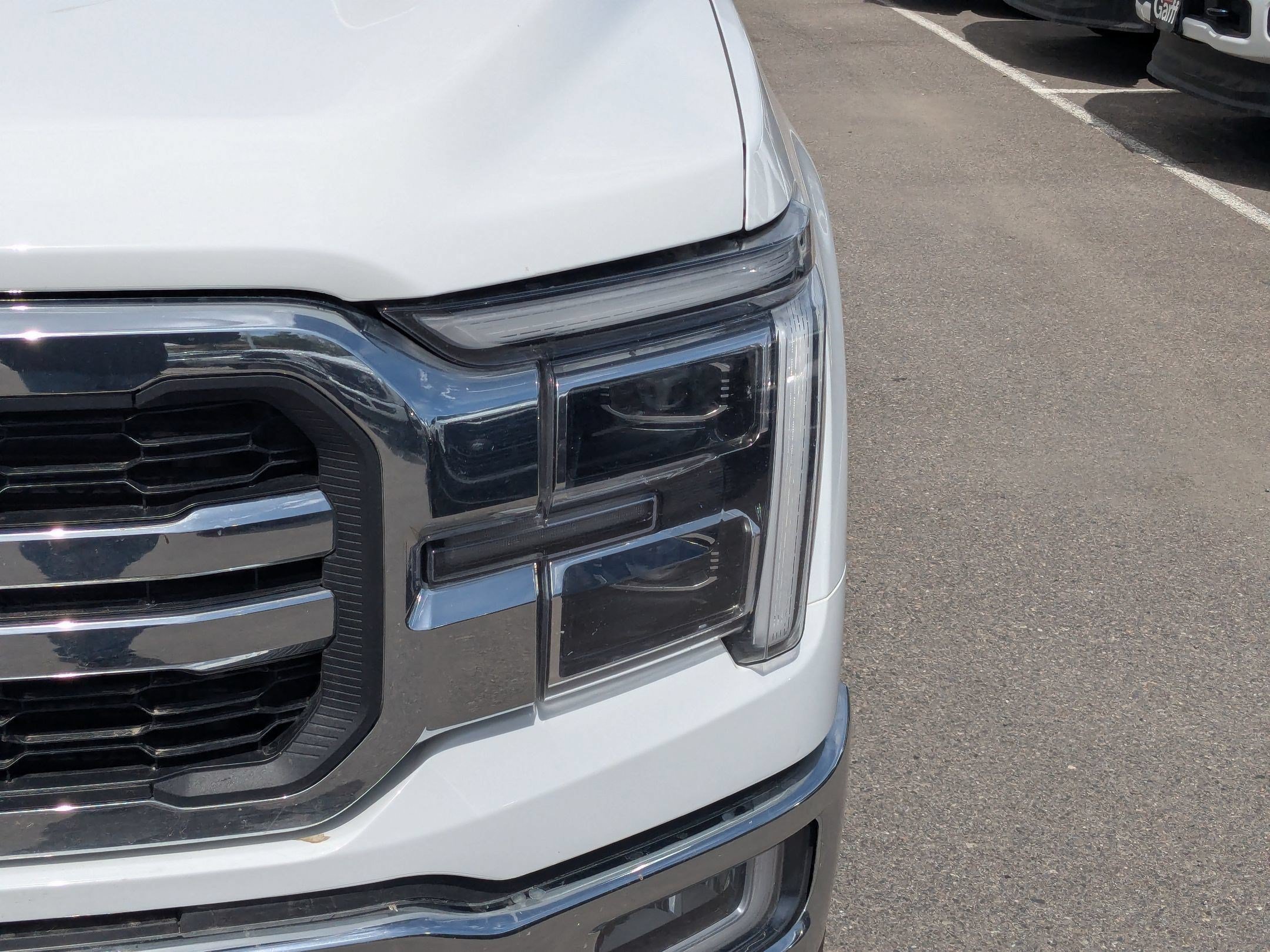 Used 2024 White Ford LARIAT image 12