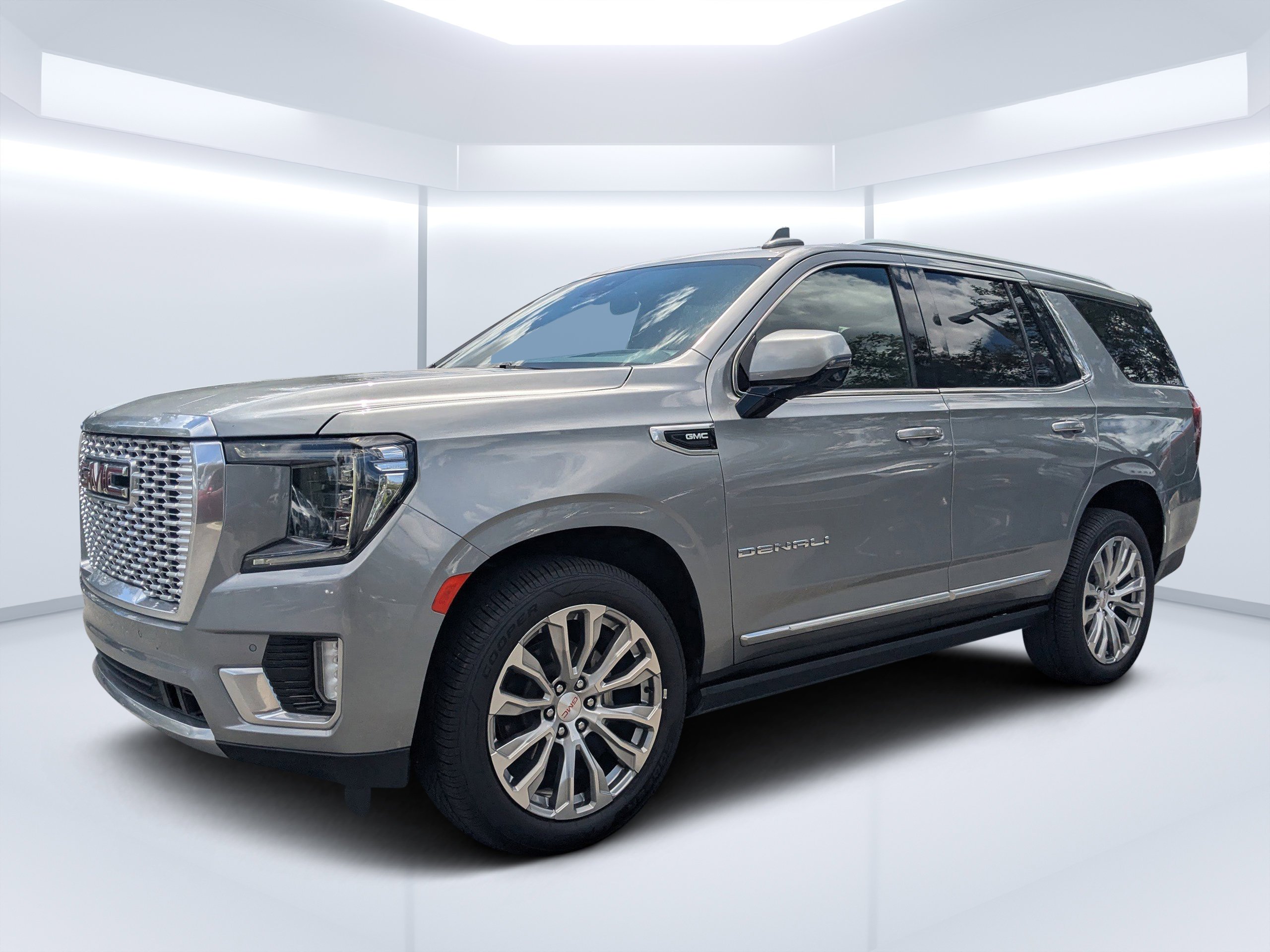 Used 2023 Sterling Metallic GMC Denali image 7