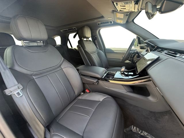 New 2026 Fuji White Land Rover Dynamic SE image 16