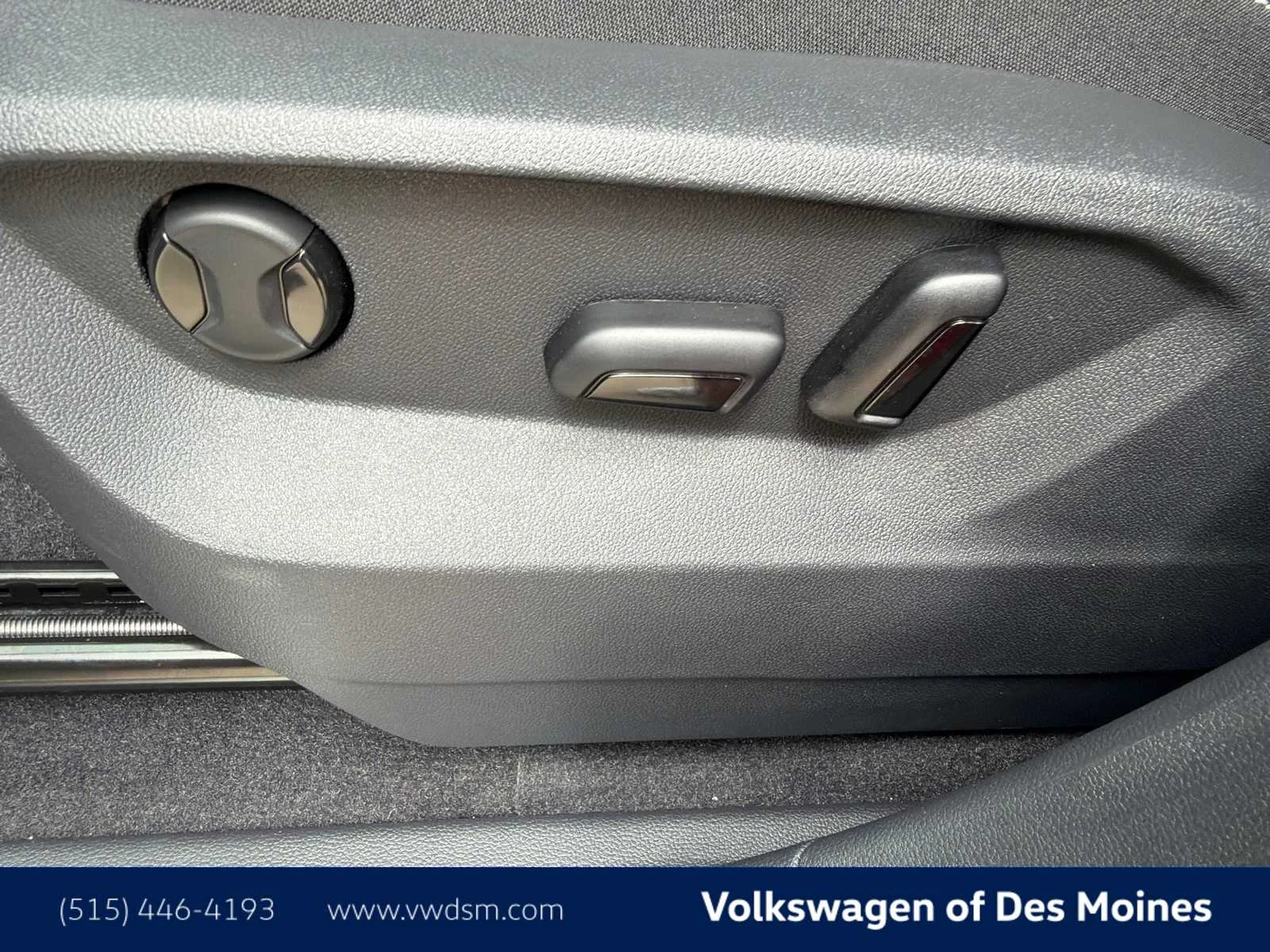 New 2026 Pure Gray Volkswagen 2.0T SE w/Technology image 25