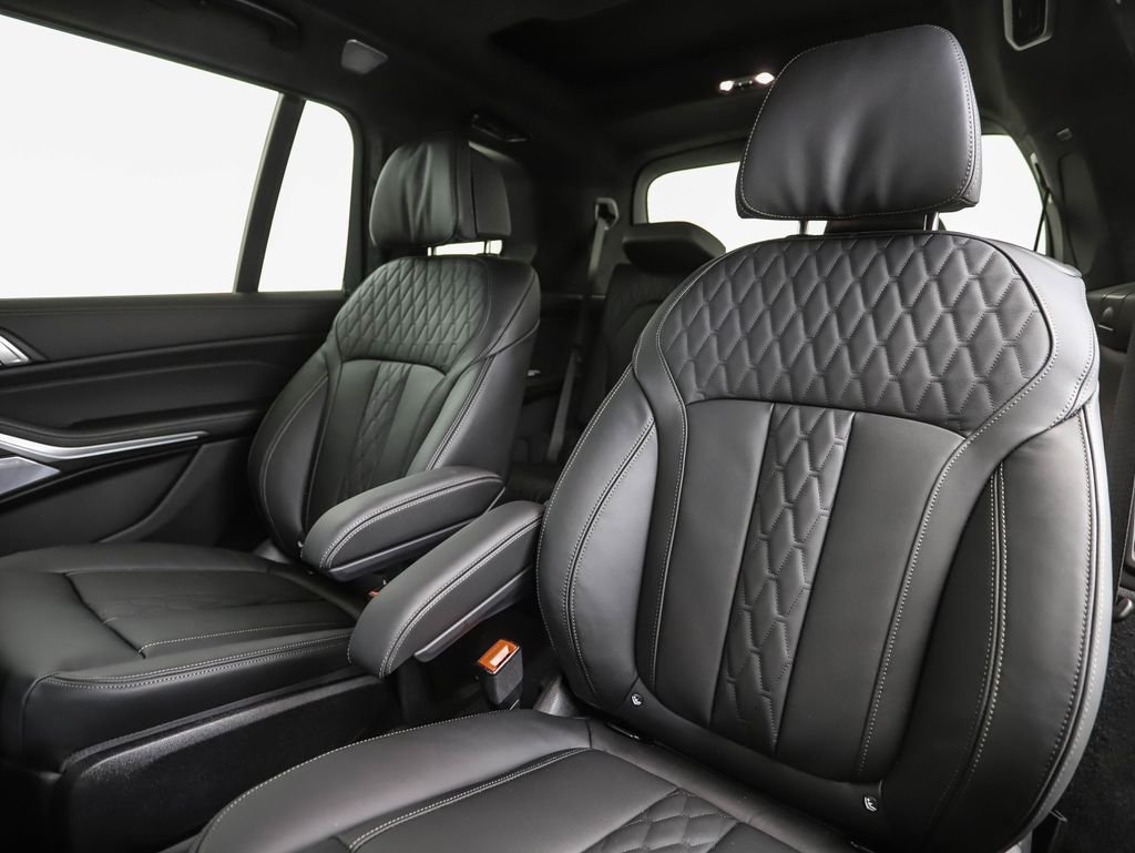 New 2027 Black Sapphire Metallic BMW xDrive40i image 23