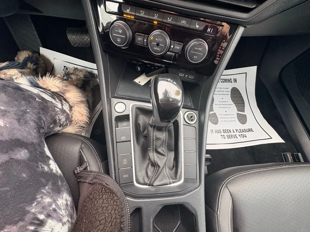 2024 Volkswagen Jetta SE - Photo 28