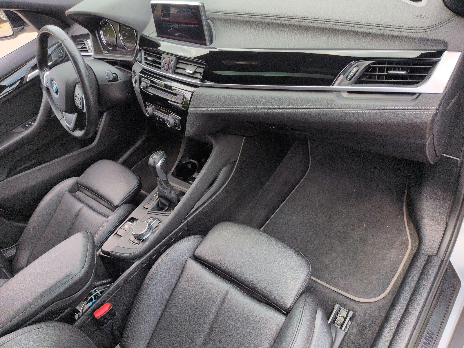 Used 2019 Glacier Silver Metallic BMW sDrive28i image 40
