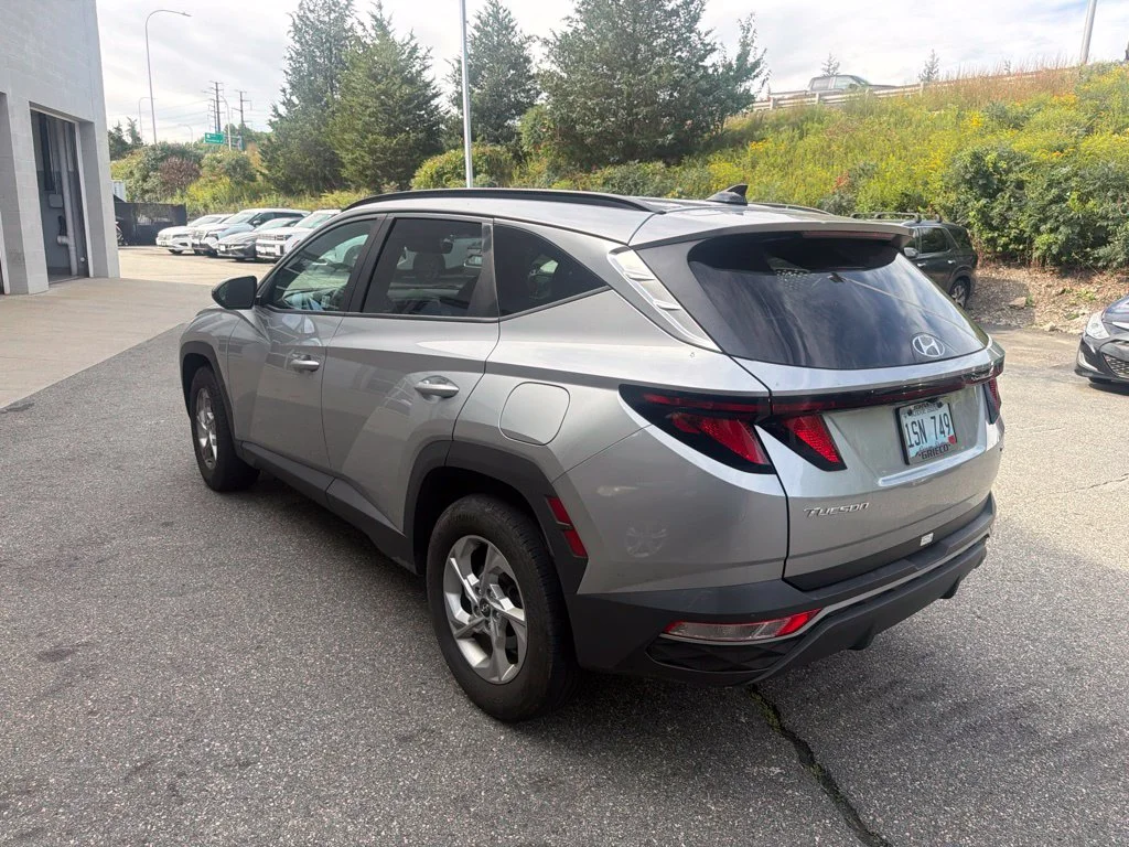 Used 2024 Silver Hyundai SEL image 4
