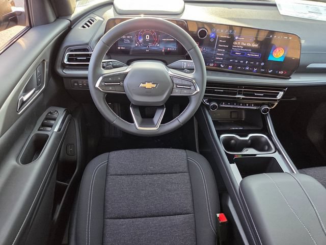 New 2027 Mosaic Black Metallic Chevrolet LT image 9