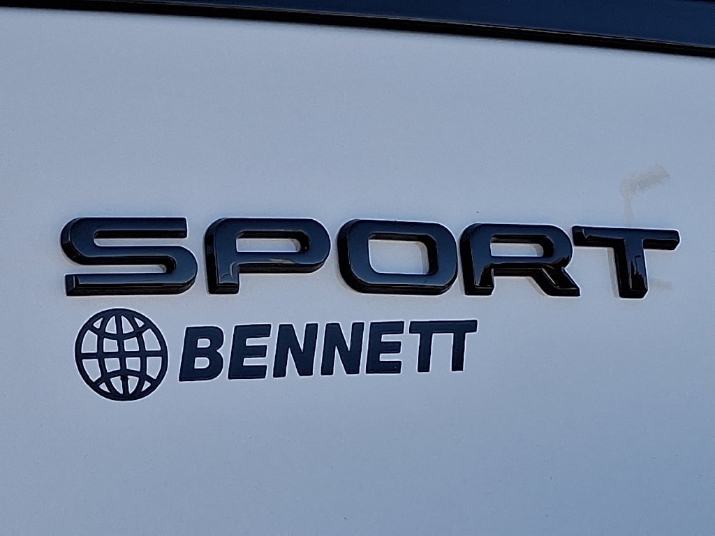 New 2027 Borasco Grey Land Rover SE image 19