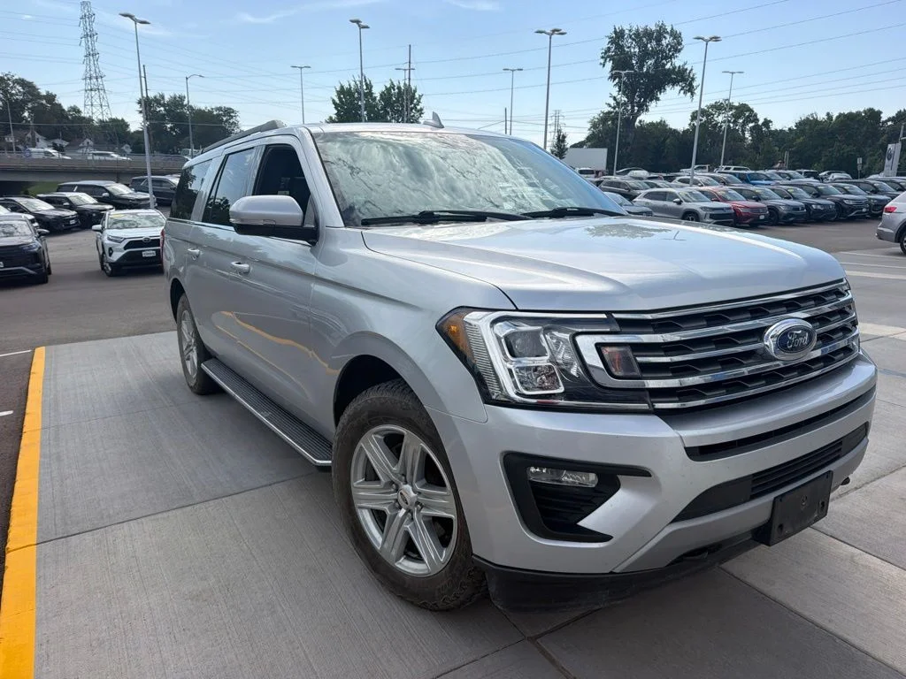 Used 2018 Silver Ford XLT image 4