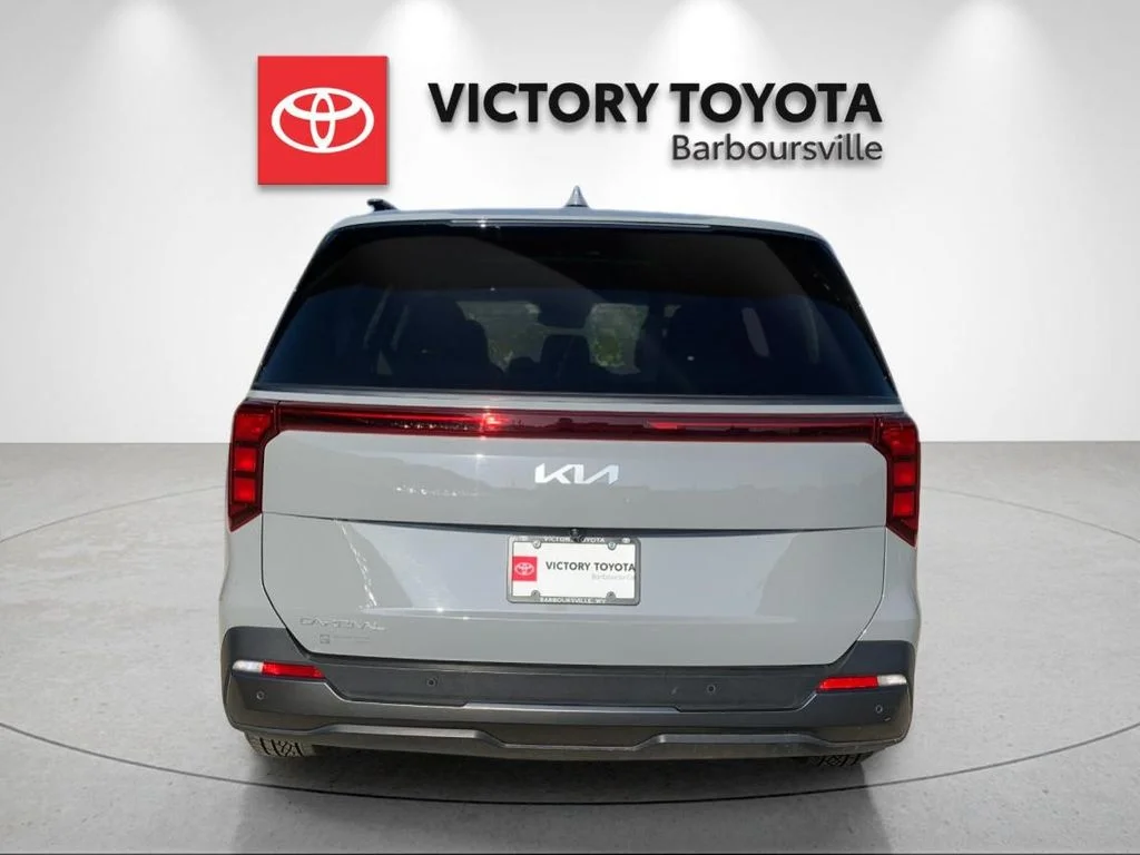 Used 2025 White Kia SX image 4