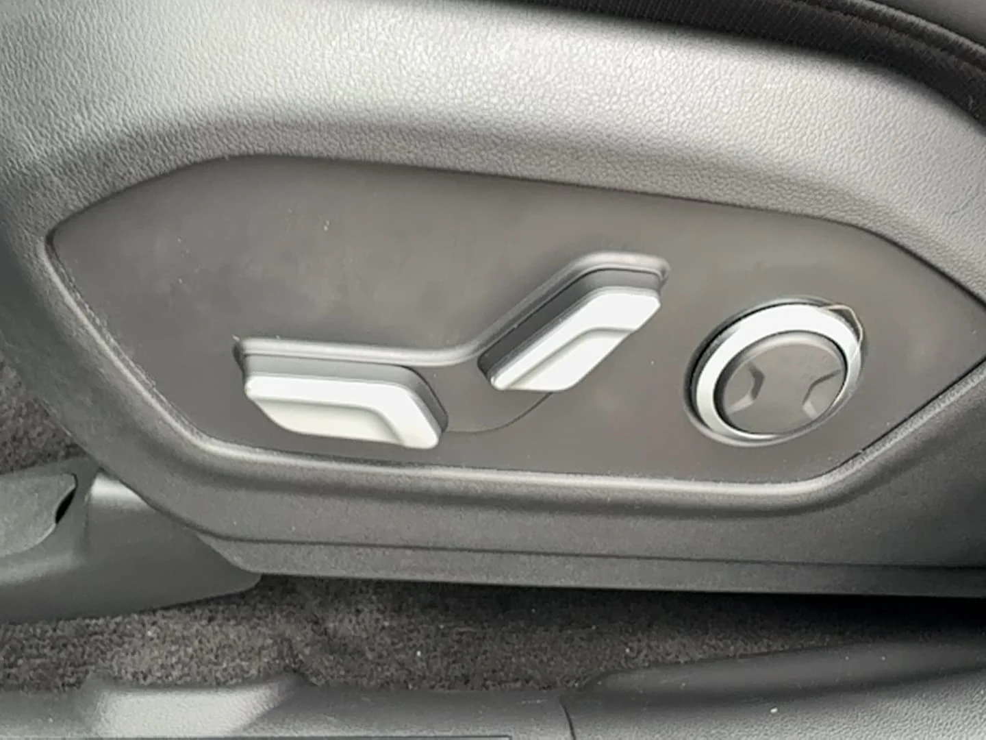 Used 2026 Atlantis Blue Hyundai SEL image 12
