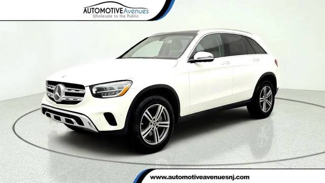 2020 Mercedes-Benz GLC GLC 300 SUV w/ Panorama Sunroof & Parking Assistance Package