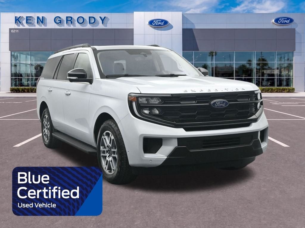 2025 Ford Expedition Active 4x4's photo
