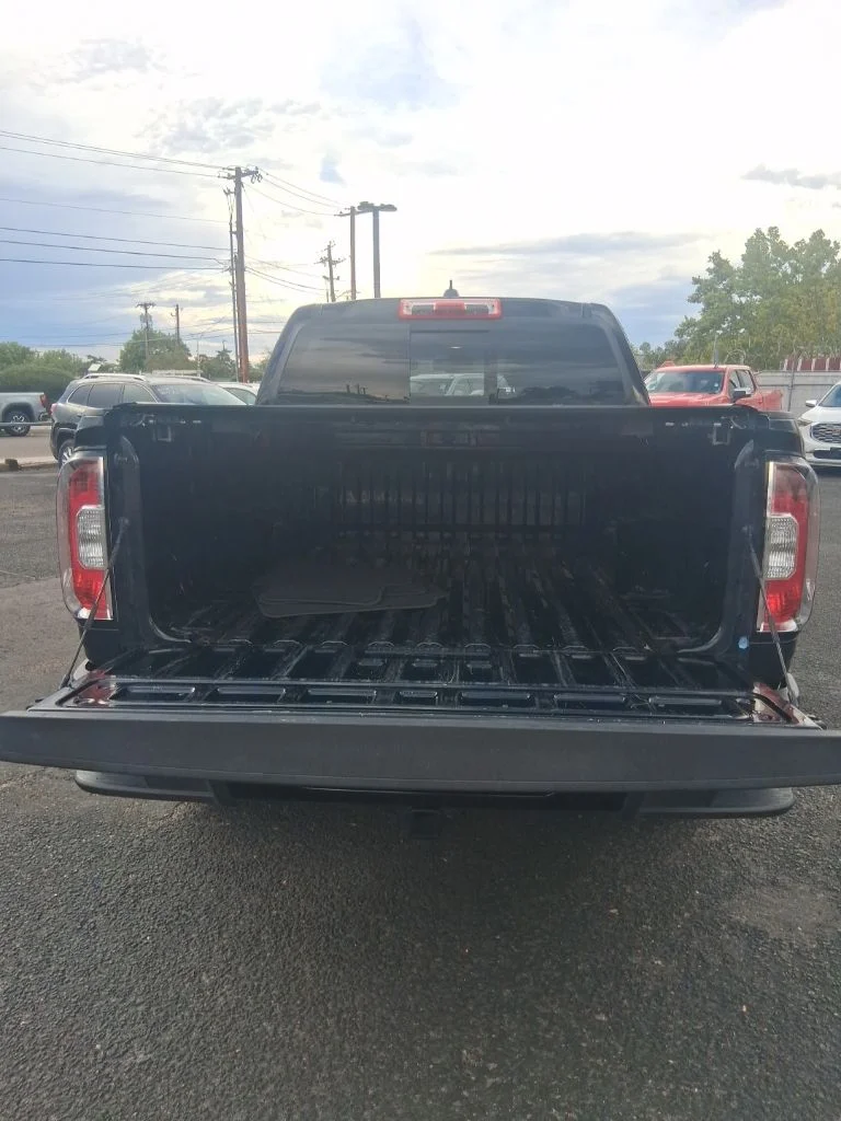 Used 2022 Black GMC AT4 w/Leather image 4
