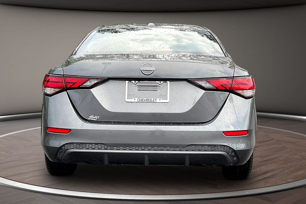 Used 2024 Gray Nissan SV image 5