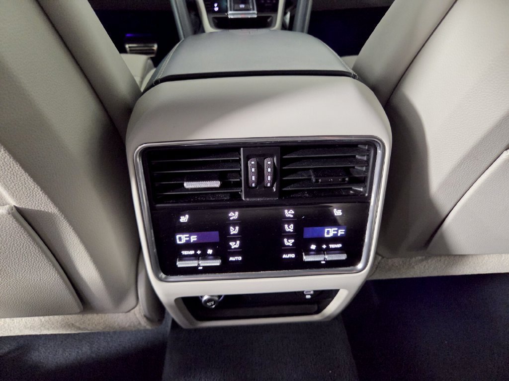 Used 2022 Moonlight Blue Metallic Porsche Turbo image 24