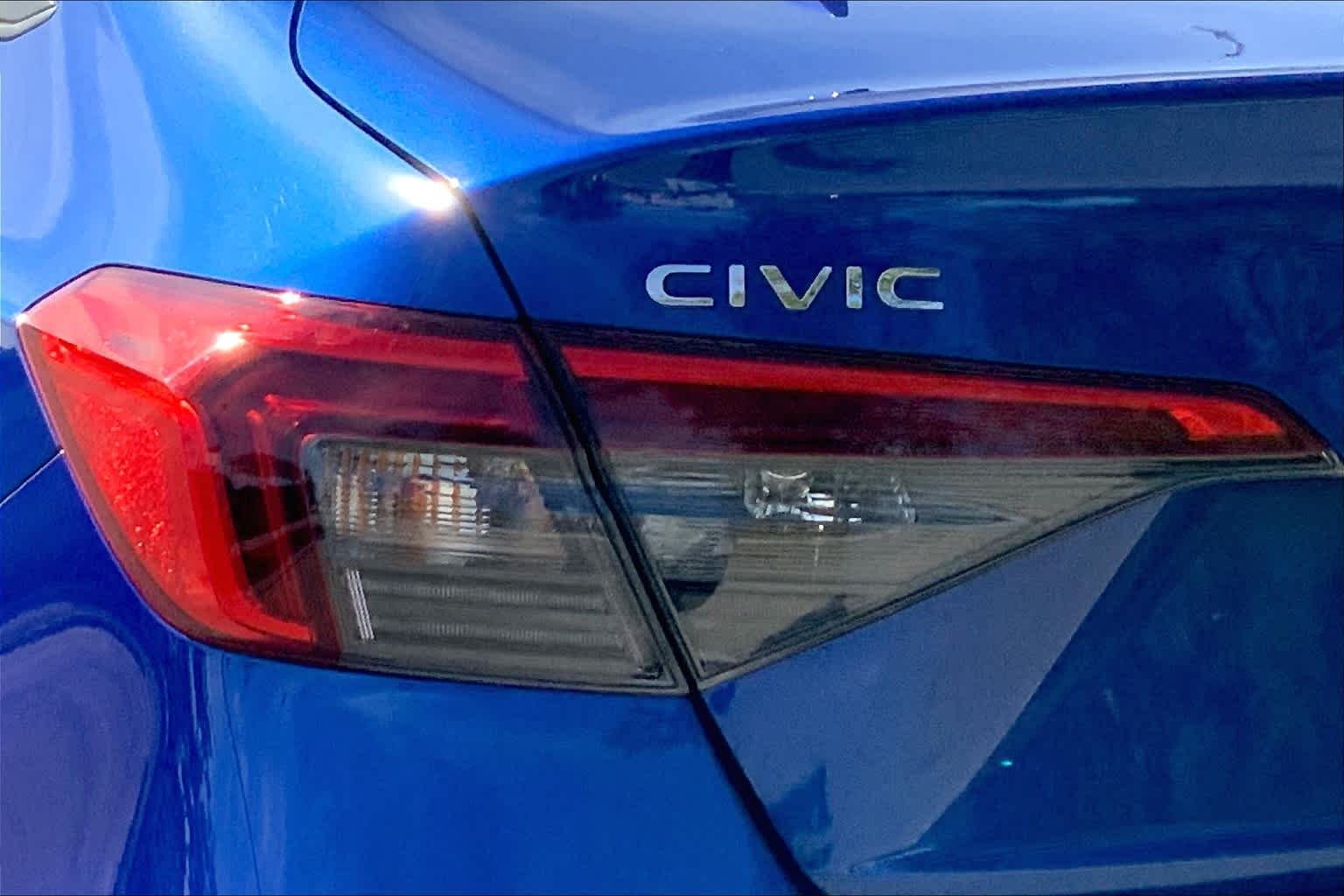 Used 2023 Aegean Blue Metallic Honda Sport image 27