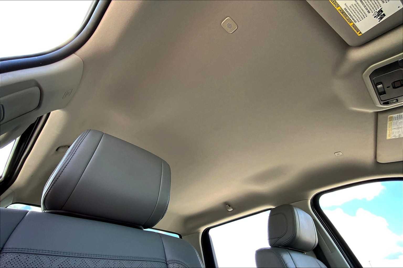 Used 2022 Magnetic Gray Metallic Toyota SR5 image 14