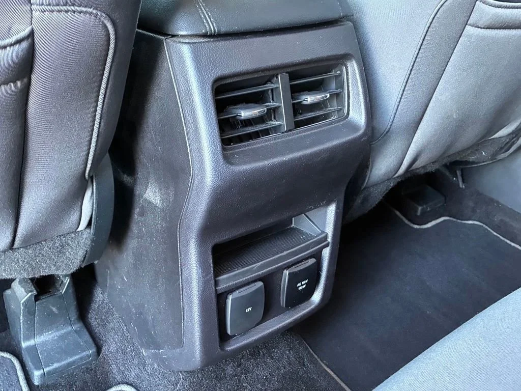 Used 2018 Shadow Black Ford SEL image 51