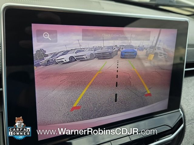 Used 2023 White Jeep Latitude image 23