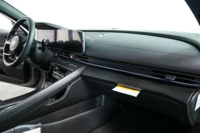 New 2026 Fluid Metal Hyundai SEL Sport image 65
