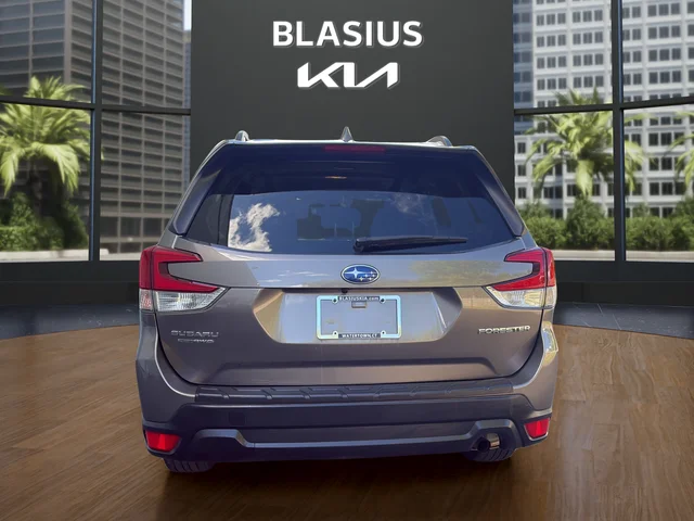 Used 2020 Brown Subaru Premium image 4